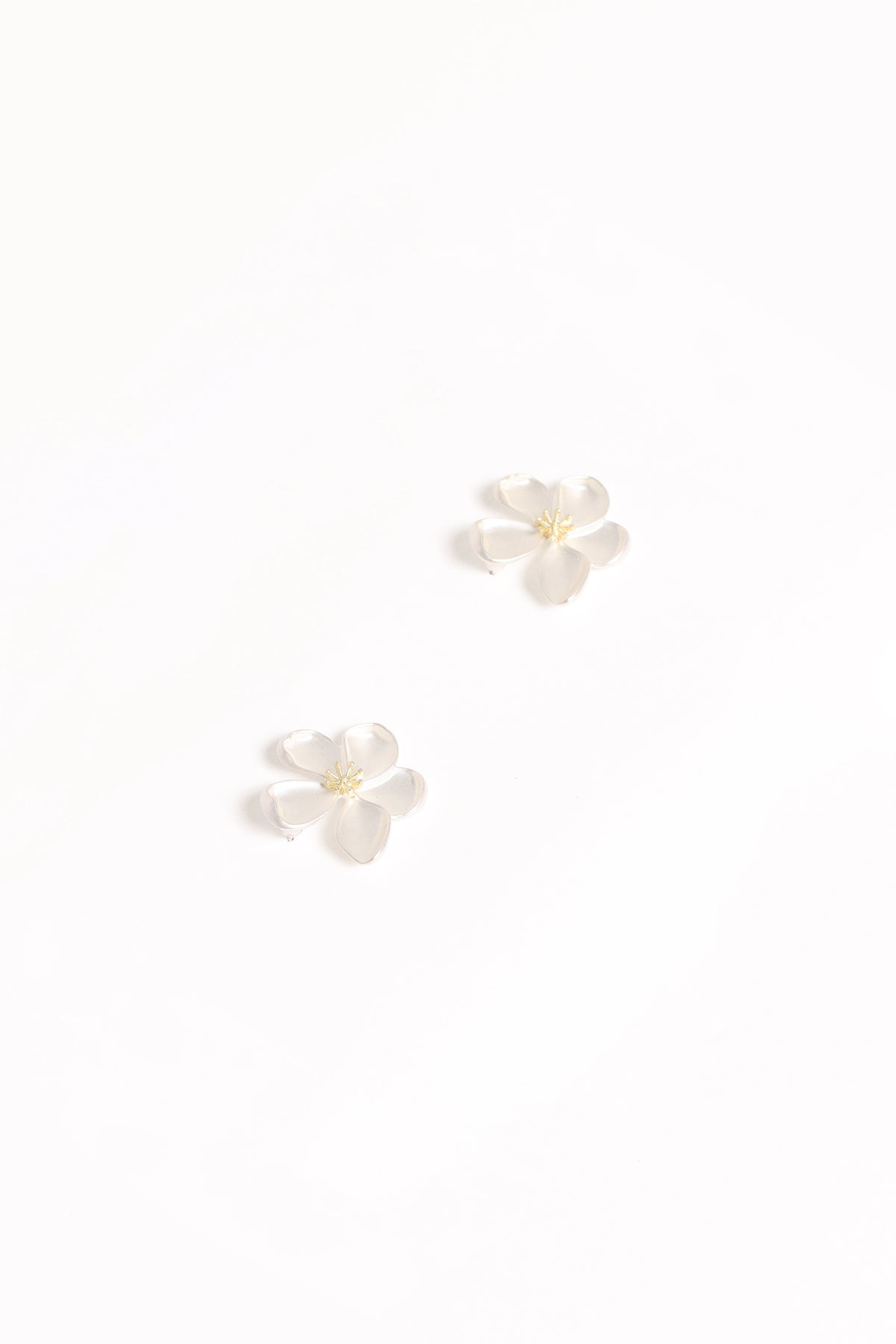 Gisella Flower Earrings - White