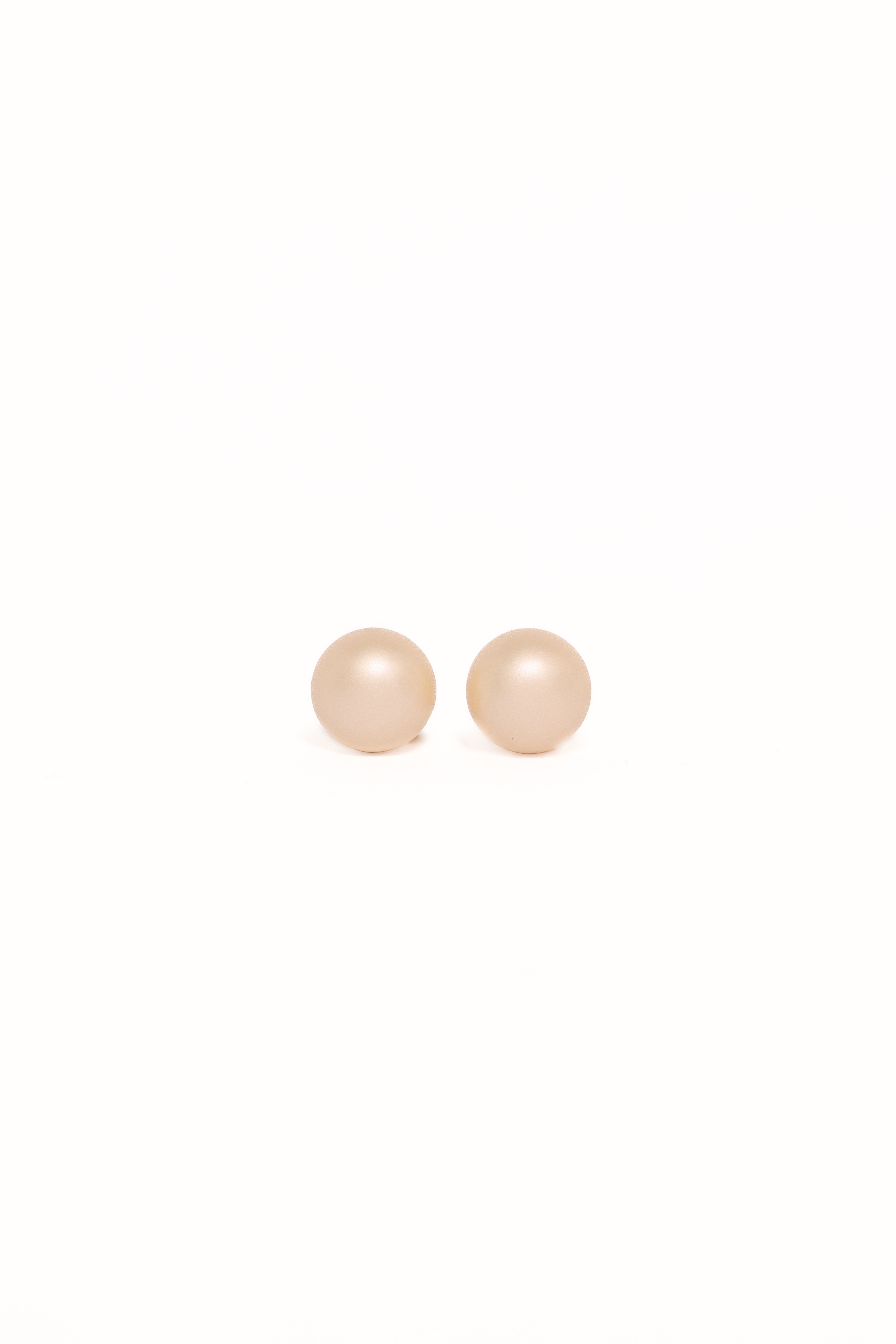 Adalee Stud Earrings - Pearl