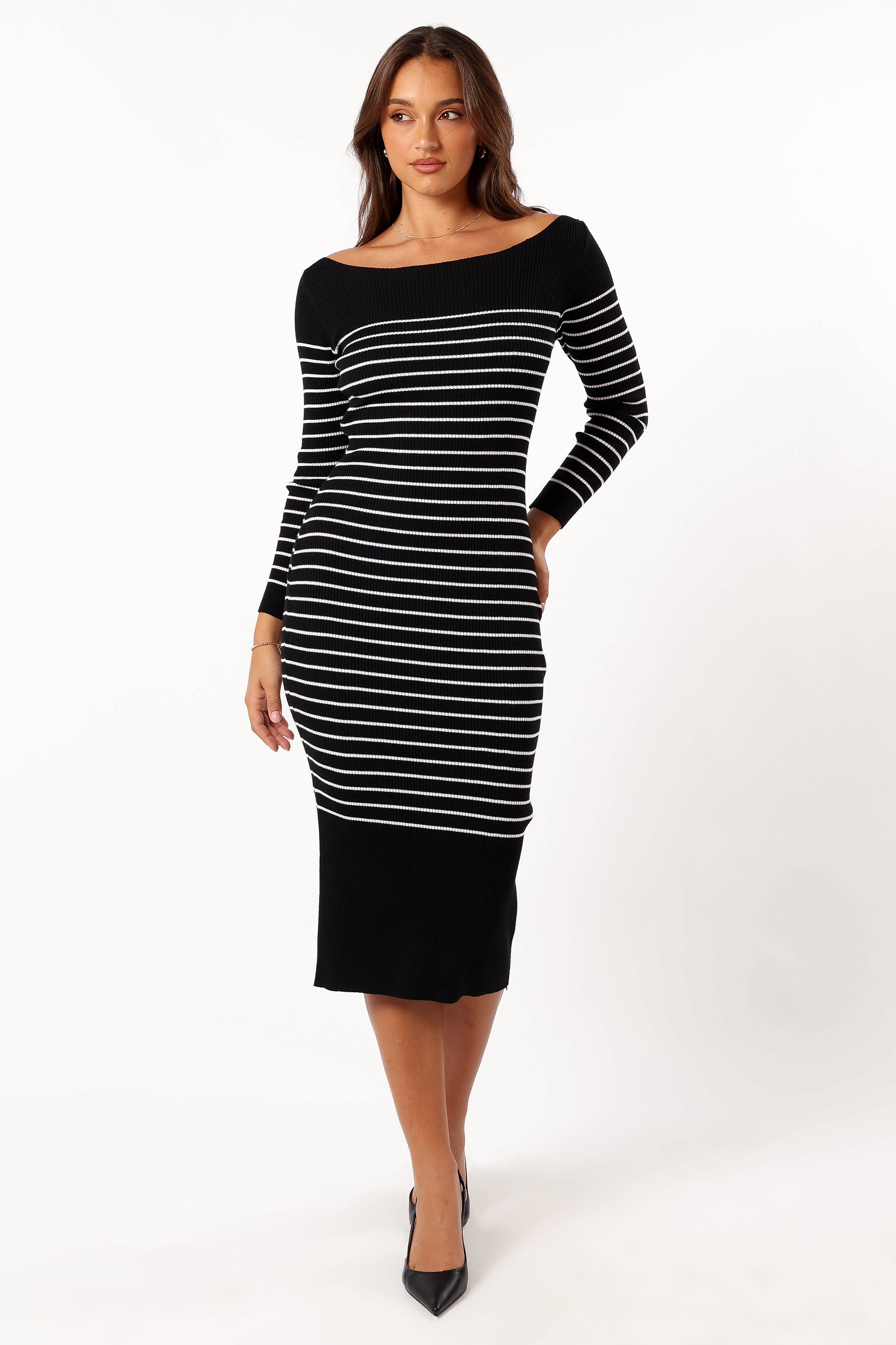 Baxtor Off the Shoulder Midi Dress - White/Black