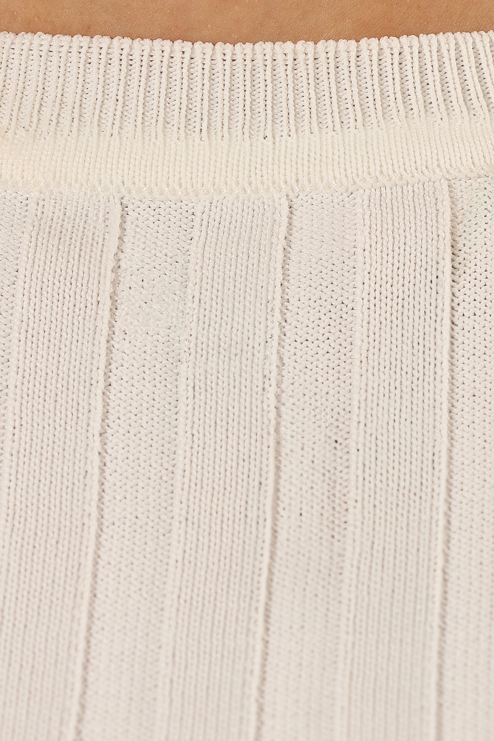 Aneesa Wide Rib Knit Top - White