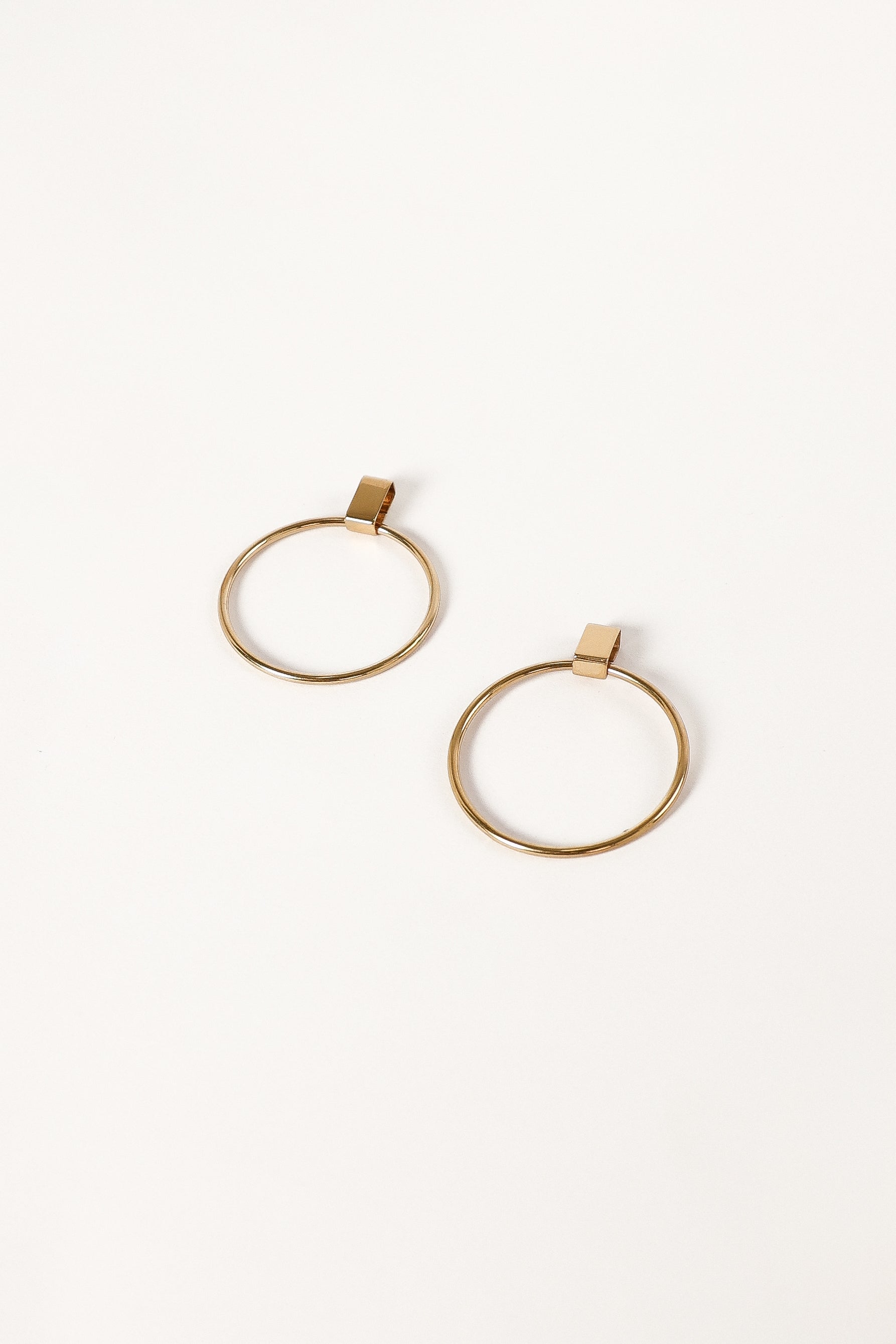 Bonnie Hoop Earrings - Gold