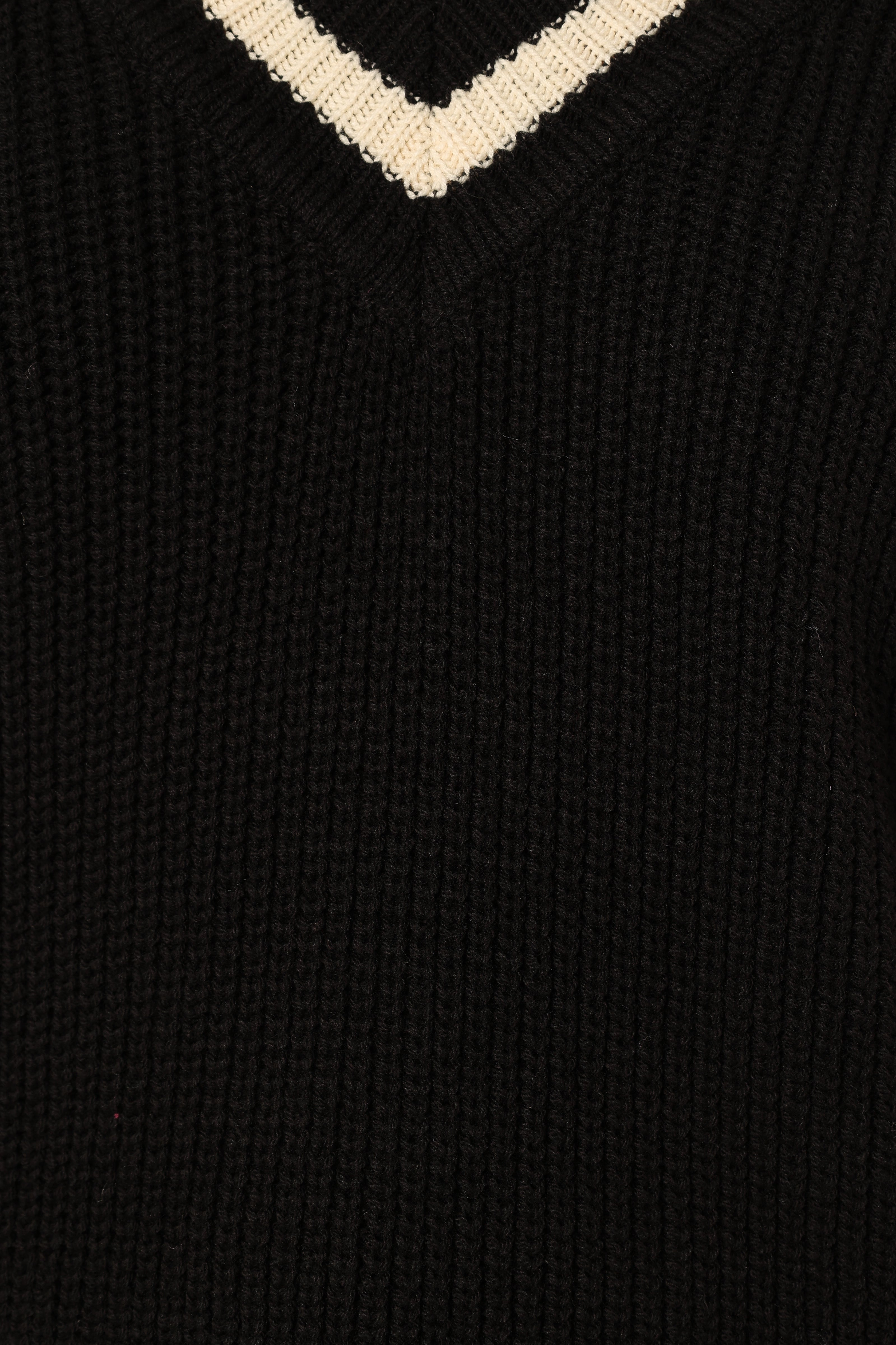 Dominique Contrast Vneck Knit Sweater - Black/Cream
